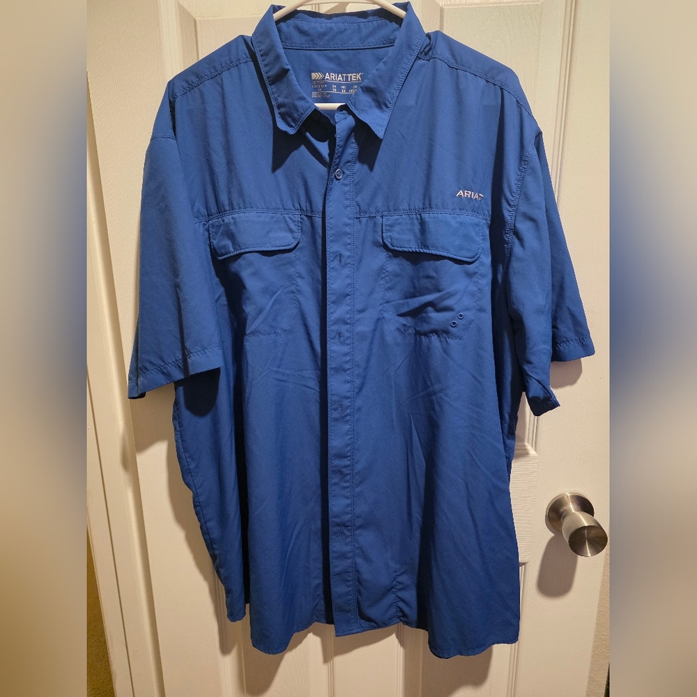 Ariat Short Sleeve Button-Up Shirt in Blue